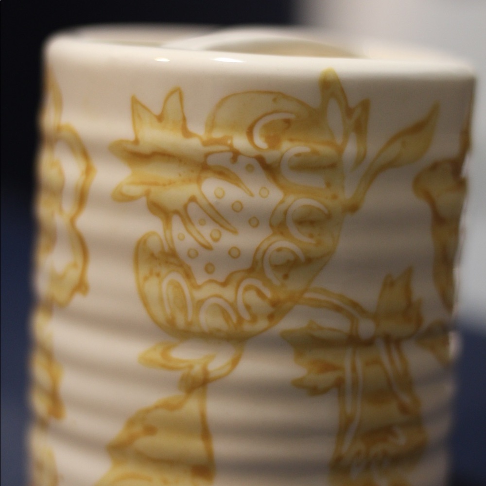 Threshold Floral Pattern Ceramic Toothbrush Holder - Picture 5 of 6